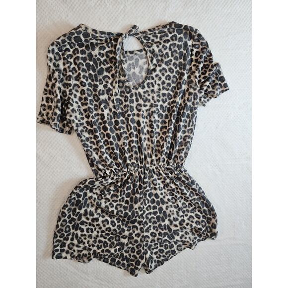 Bibi Womens Animal Print Keyhole‎ Back Short Sleeve Romper Cream Black Large - Picture 5 of 7